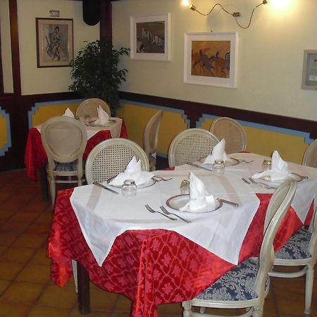 Hotel Girasole Civitanova Marche Exterior photo