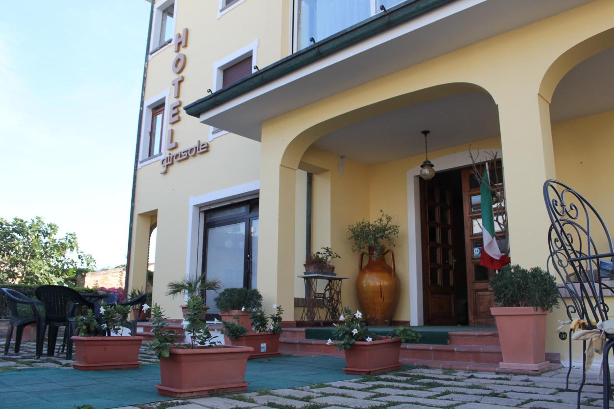 Hotel Girasole Civitanova Marche Exterior photo